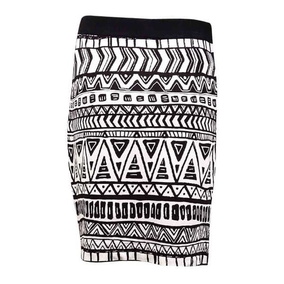🆕 HOST PICK inc Adorable tribal printed  faux wrap skirt - Picture 2 of 7